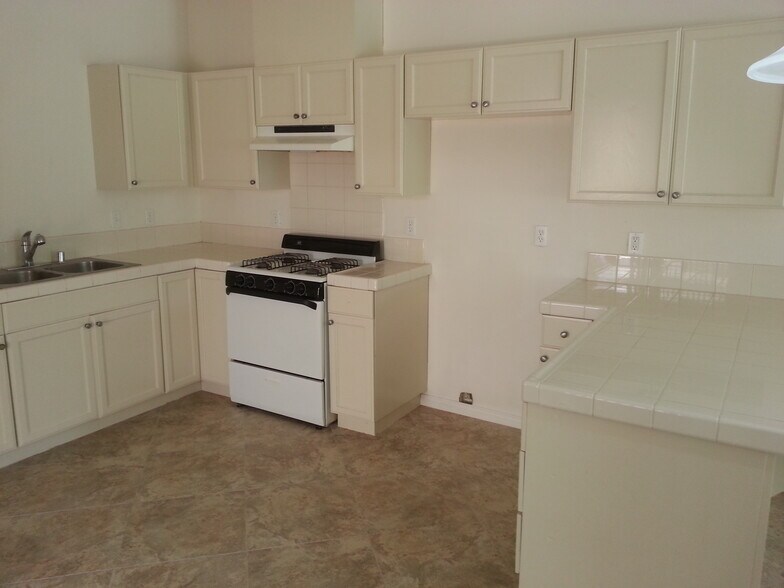 Building Photo - 28160 Landau Blvd