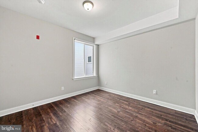 Building Photo - 1222 N 7th St