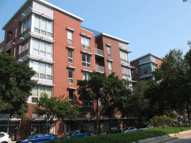 Primary Photo - 2025 S Indiana Ave