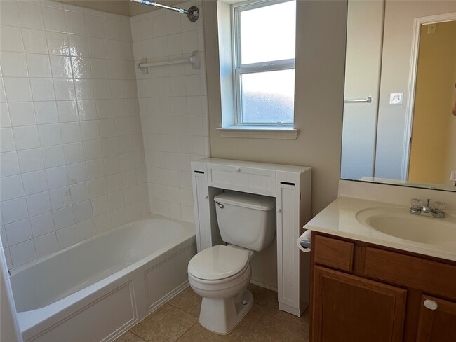 Building Photo - 22206 Oceanic Dr