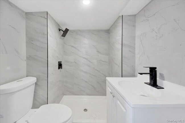 Building Photo - 216 Pugsley Ave