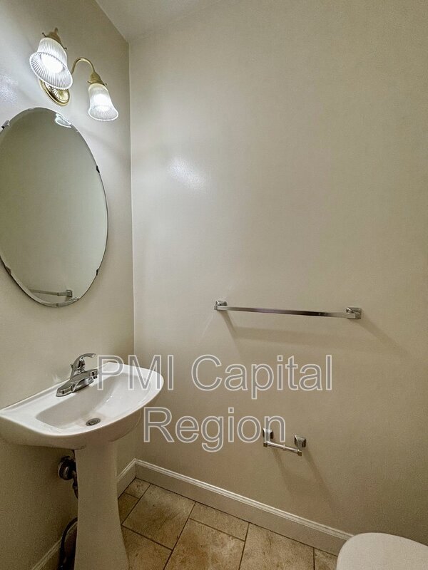 Building Photo - 20800 Mountain Lake Terrace