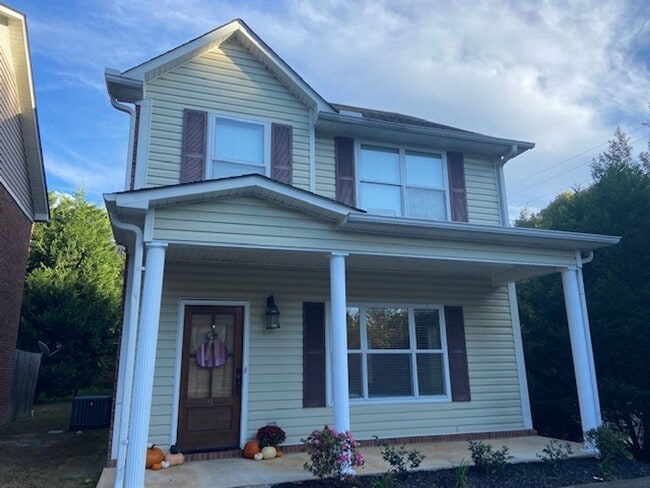 Primary Photo - 3BR/2.5BA For Rent