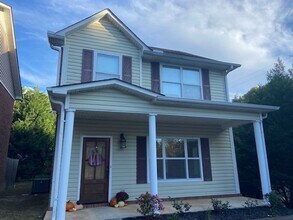 Building Photo - 3BR/2.5BA For Rent