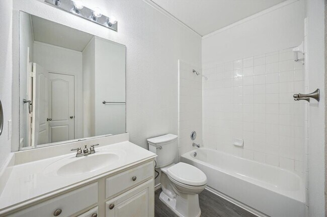 Building Photo - 1314 Rainbow Parke Dr