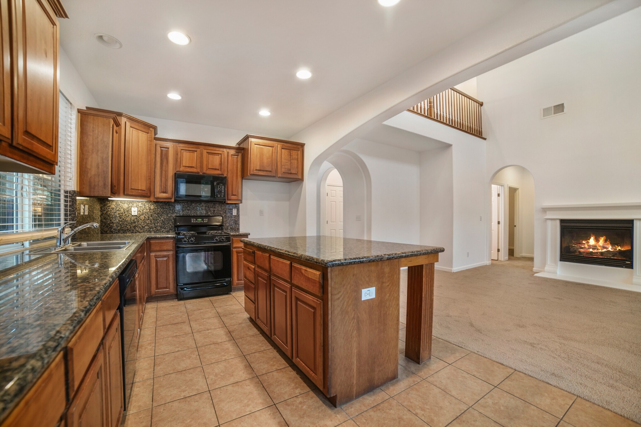 Building Photo - 10849 Brookfield Ave