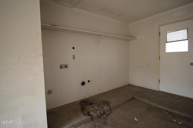 Building Photo - 3406 Moonlight Ave
