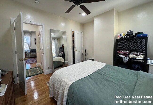 Building Photo - 49 Cameron St