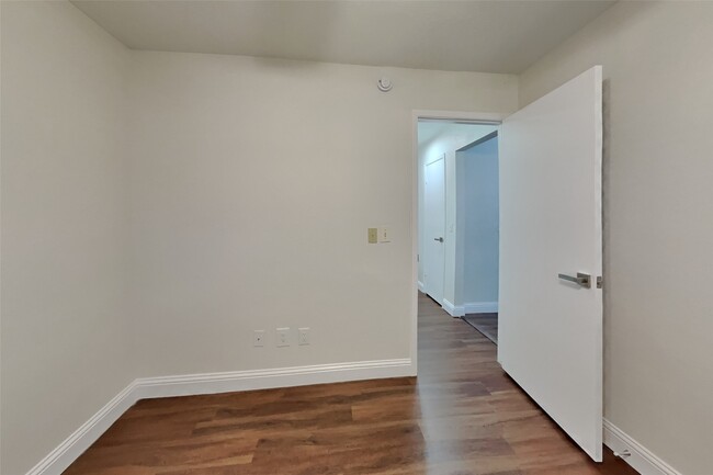 Building Photo - 9103 Wallingham Ct