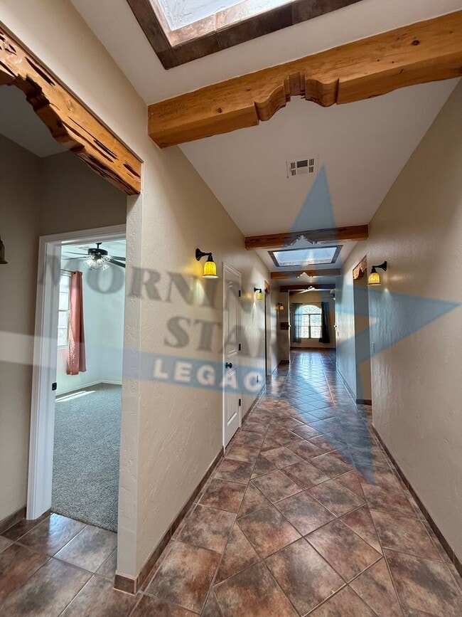 Building Photo - 4-Bedroom Home - New Carpet & Fresh Paint!