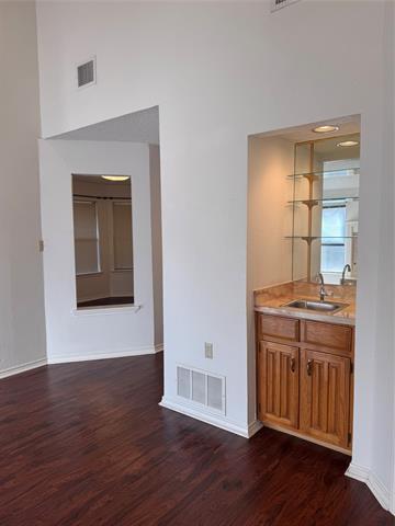 Building Photo - 3304 Scarlet Oak