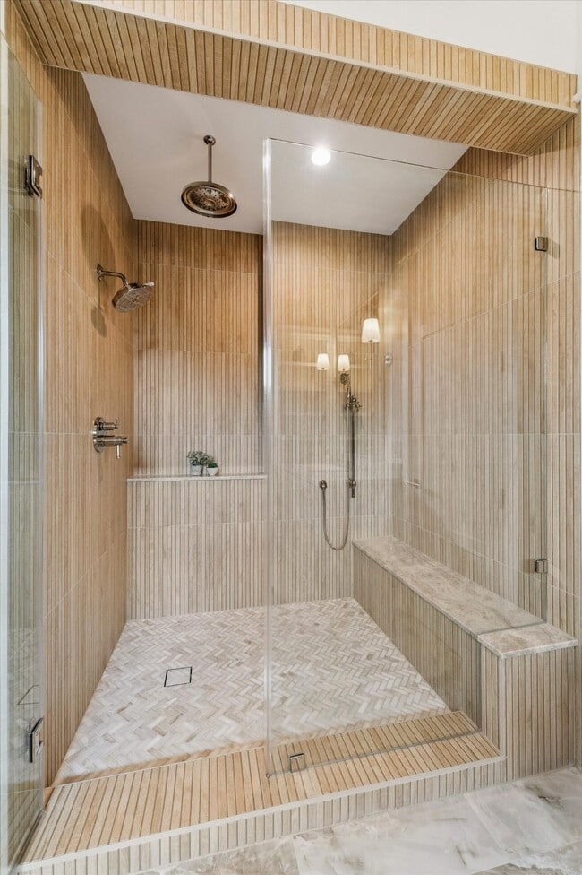 Building Photo - 1136 Woodland St