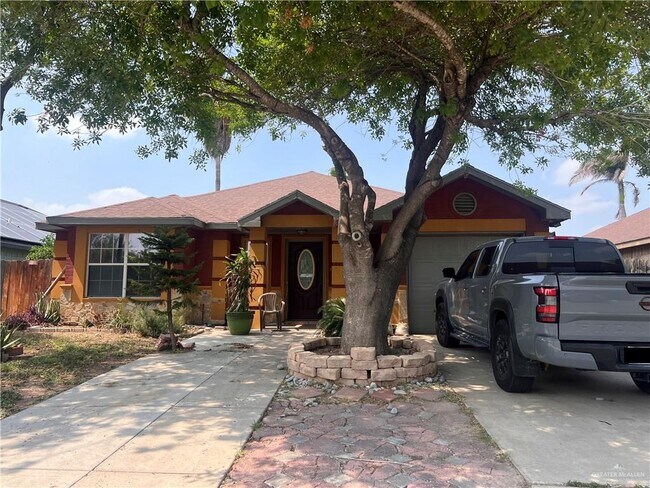 Primary Photo - 3001 E Camelia Ave