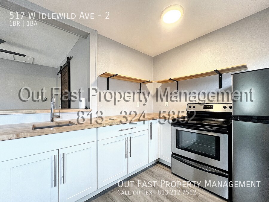 Building Photo - 517 W Idlewild Ave