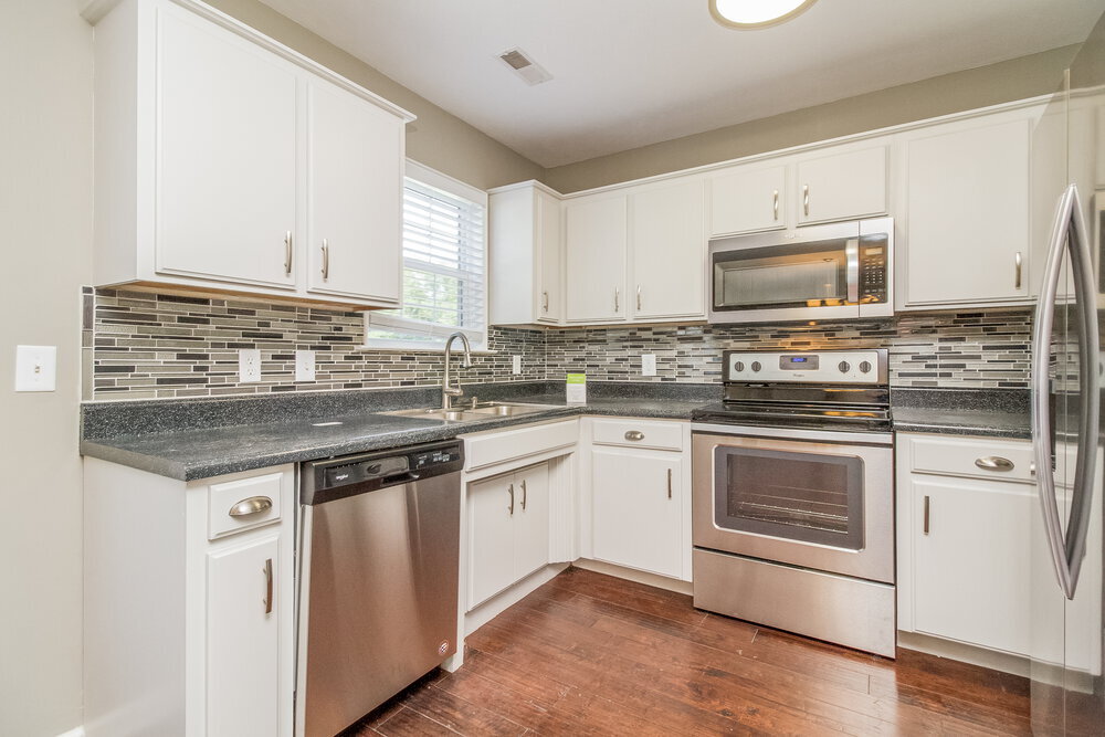 Building Photo - 636 Zellwood Dr