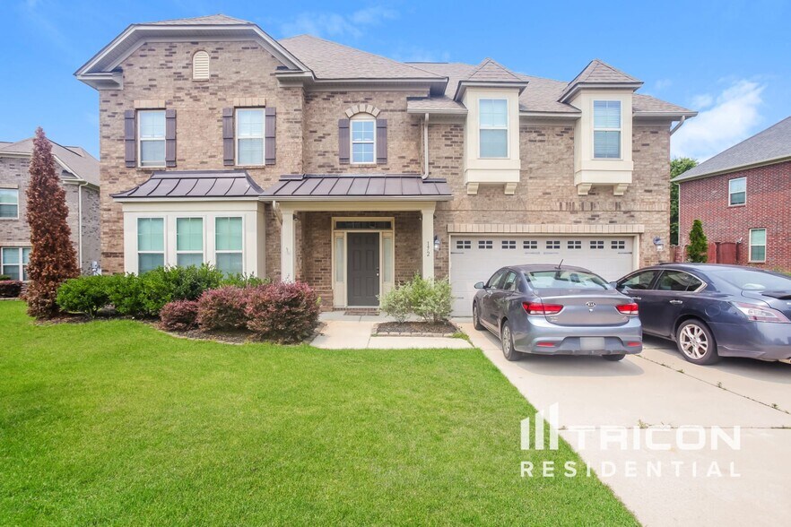Primary Photo - 172 Churchland Dr