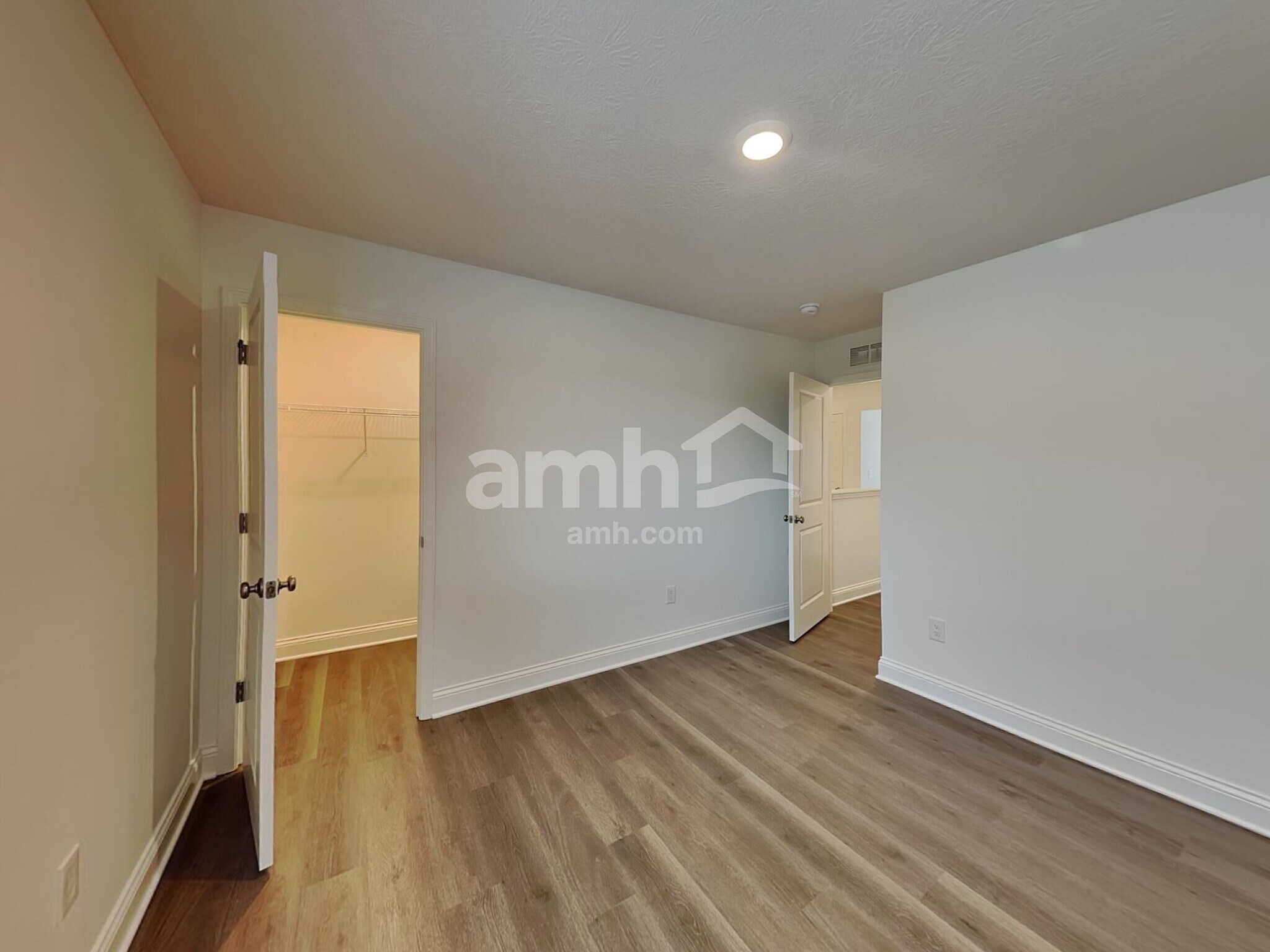 Building Photo - 9169 Henley Ave