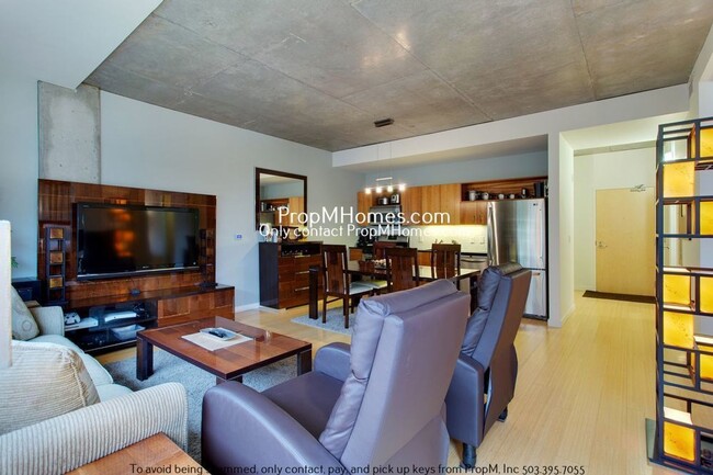 Building Photo - Luxury Goose Hollow Living – 1 Bedroom + S...