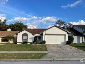 Building Photo - 628 Holbrook Cir