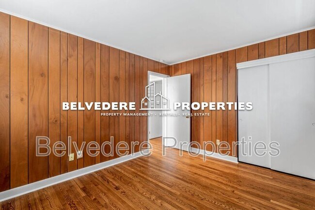 Building Photo - 4017 Wexford Dr