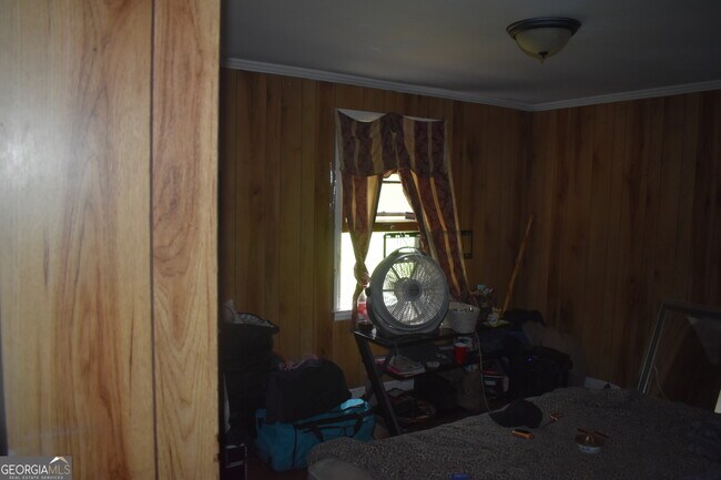 Building Photo - 1387 Dewey St