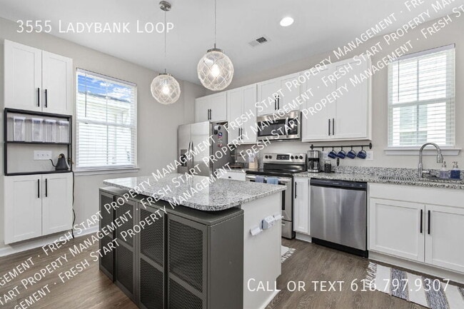 Building Photo - 3555 Ladybank Loop