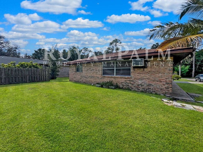 Building Photo - 2 Bed, 2 Bath, and a Whole New Energy — Kick Off 2026 in Bonita Springs