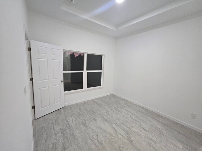 Building Photo - BRAND NEW 4/2/2-SOUTH LEHIGH ACRES