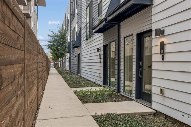 Building Photo - 4905 Live Oak St