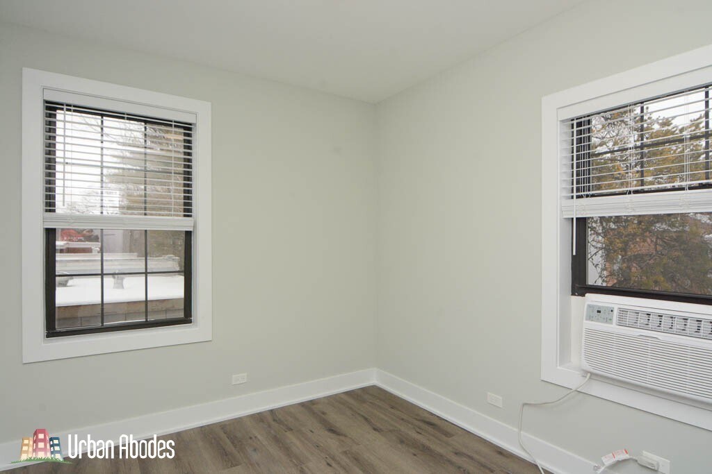 Building Photo - 727 Saint Johns Ave