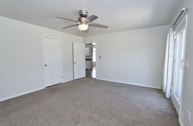 Building Photo - Immaculate Single-Level Home in Quiet Neighborhood