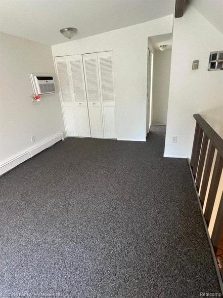 Building Photo - 620 E Lincoln Ave