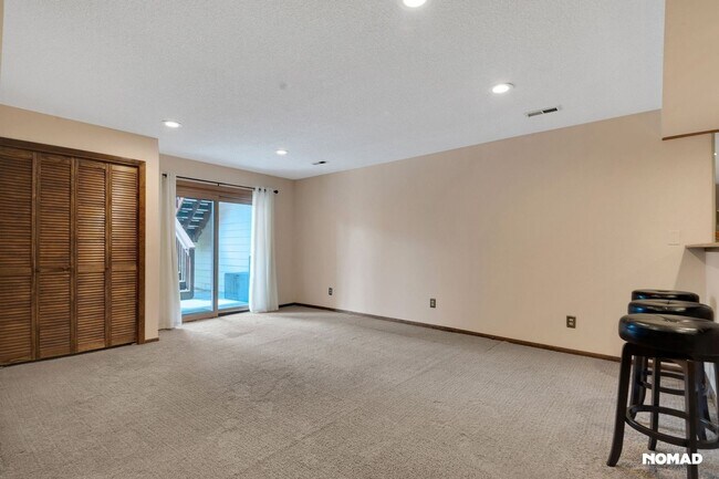 Building Photo - Charming 1BR Townhome in Lakewood