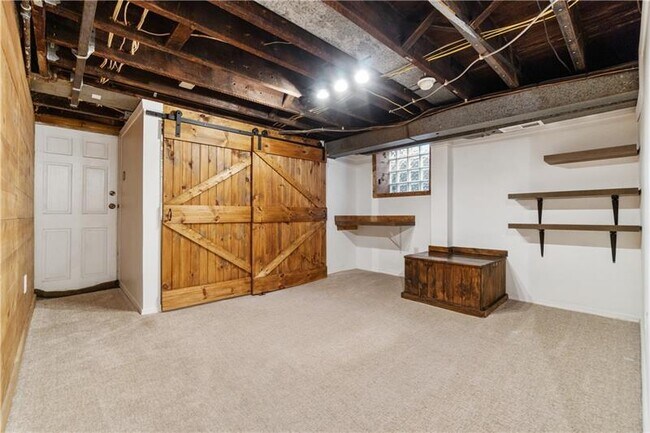 Building Photo - 414 Fisk St