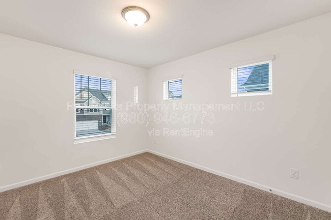 Building Photo - 240 Harpers Run Ln