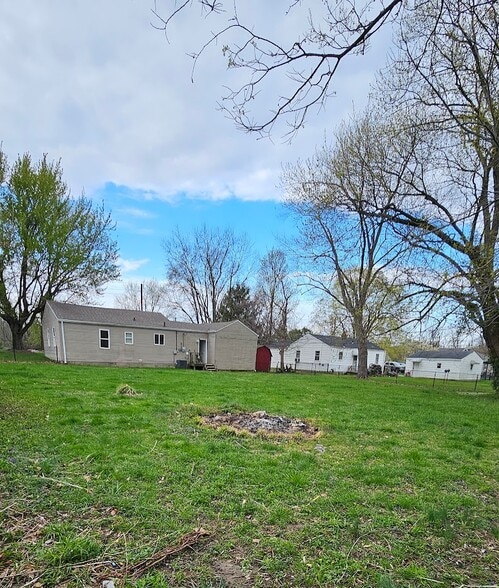 Back of Home - 5474 Terrace Ave