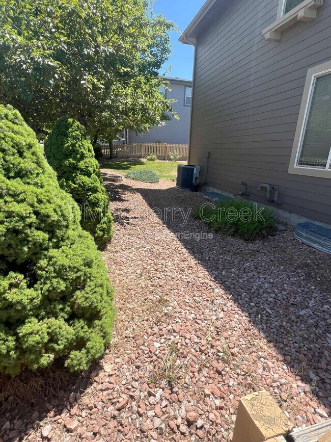 Building Photo - 5420 Heatherton Ln