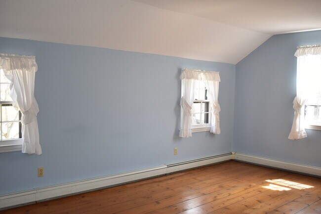 Building Photo - 33 Hartford Ave