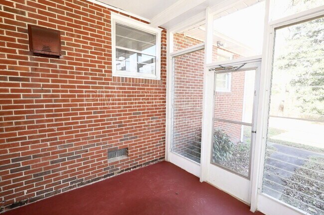 Building Photo - 4038 Old Church Rd