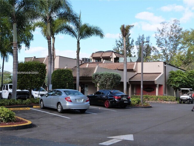 Building Photo - 6751 N University Dr