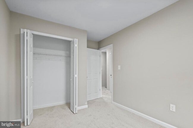 Building Photo - 328 Moseby Ct