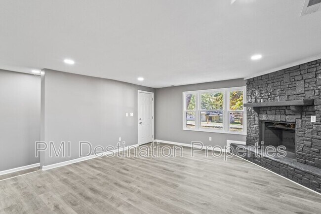 Building Photo - 5513 Hardy Ave