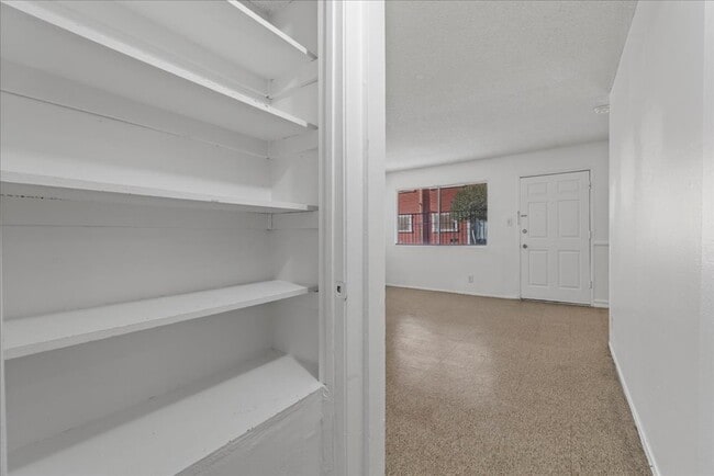 Building Photo - 521 S Maryland Pkwy