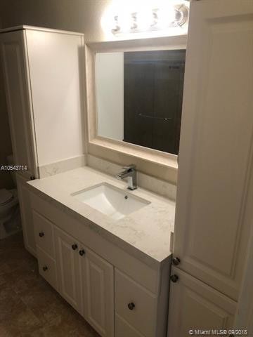 Building Photo - 216 SE 5th St