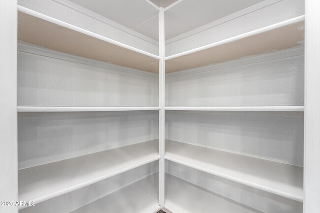 Building Photo - 3433 E Bluebird Pl