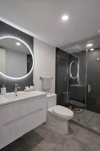 Building Photo - 8704 NW 35th St