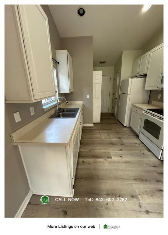 Building Photo - 8021 Pleasant Point Ln