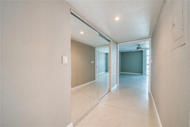Building Photo - 1360 S Ocean Blvd