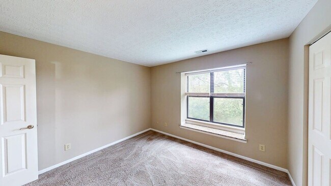 Building Photo - 5321 Stonemeadow Ave