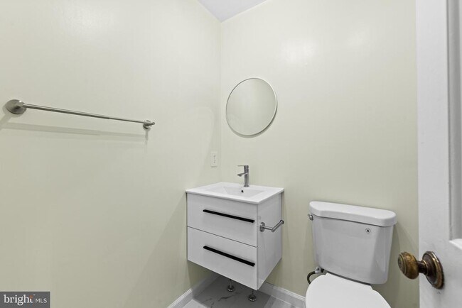 Building Photo - 2615 Chivalry Ct